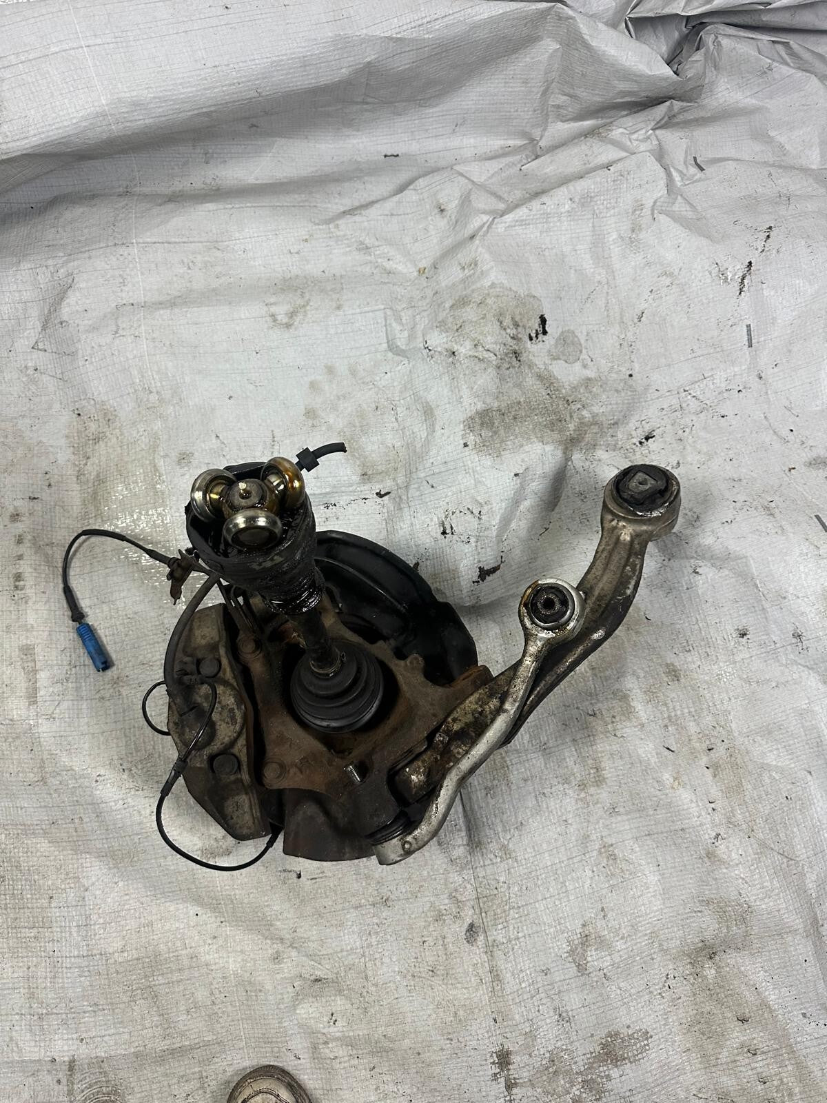 BMW 5er E61 E60 Allrad 530xd 525xd Achsschenkel Radlager vorne links – 6768315