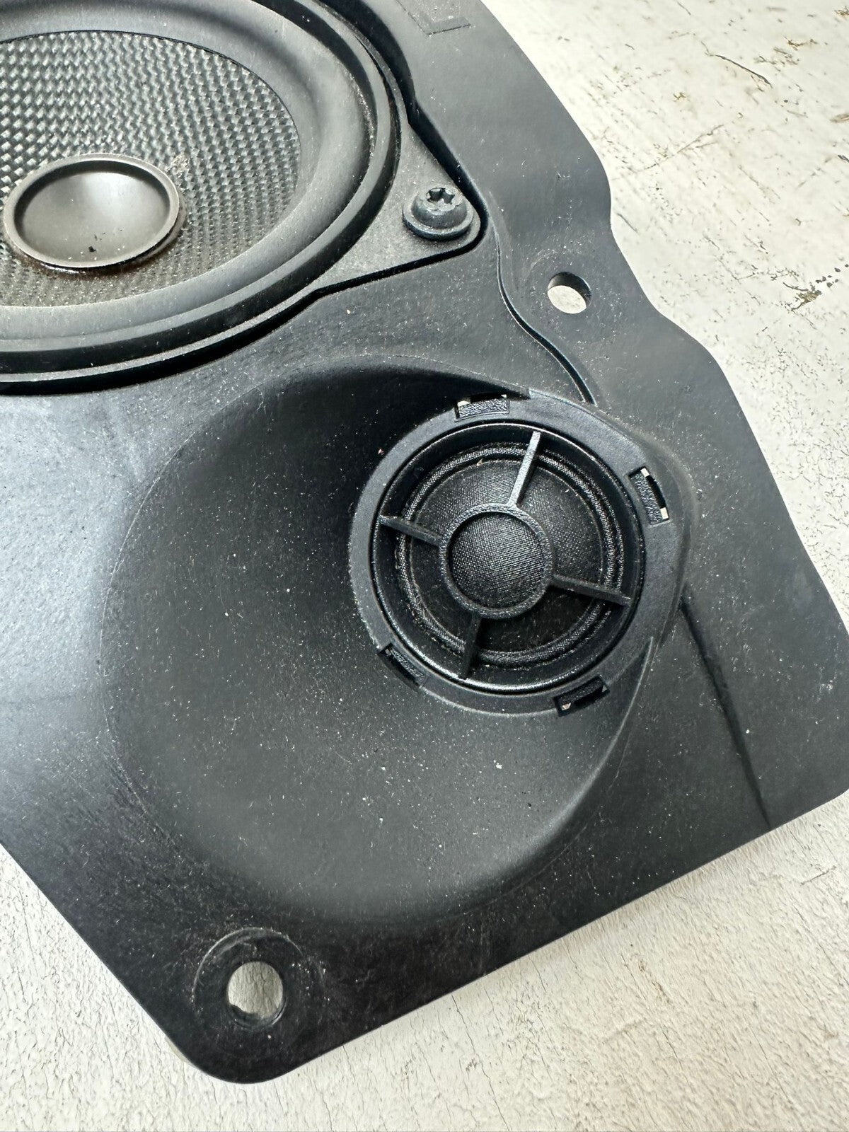 BMW F01 F02 Lautsprecherbox Hifi-System Lautsprecherträger links 9151969