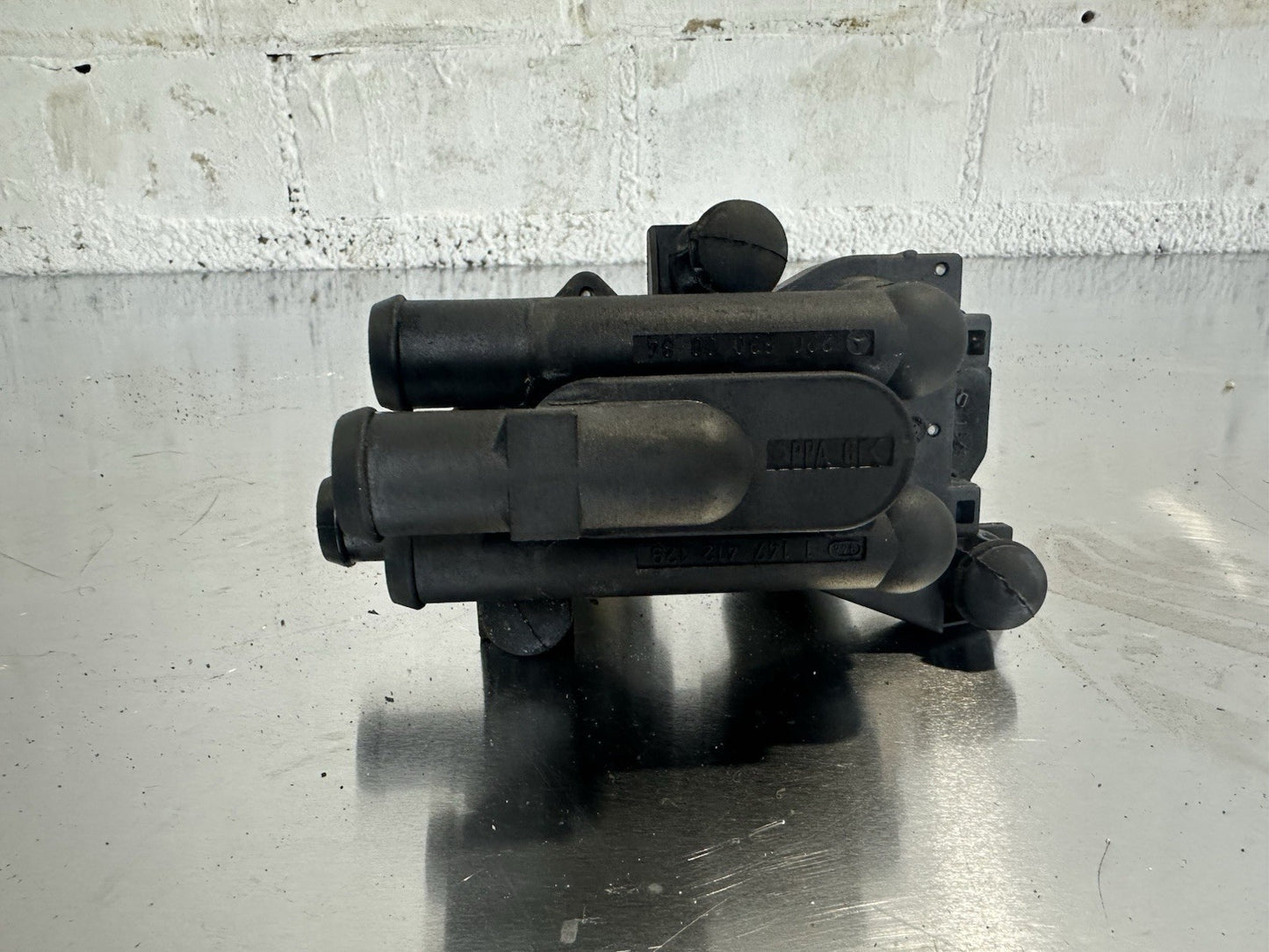 Mercedes W215 W220 Heizungsventil Heißwasserventil Duoventil A2208300084