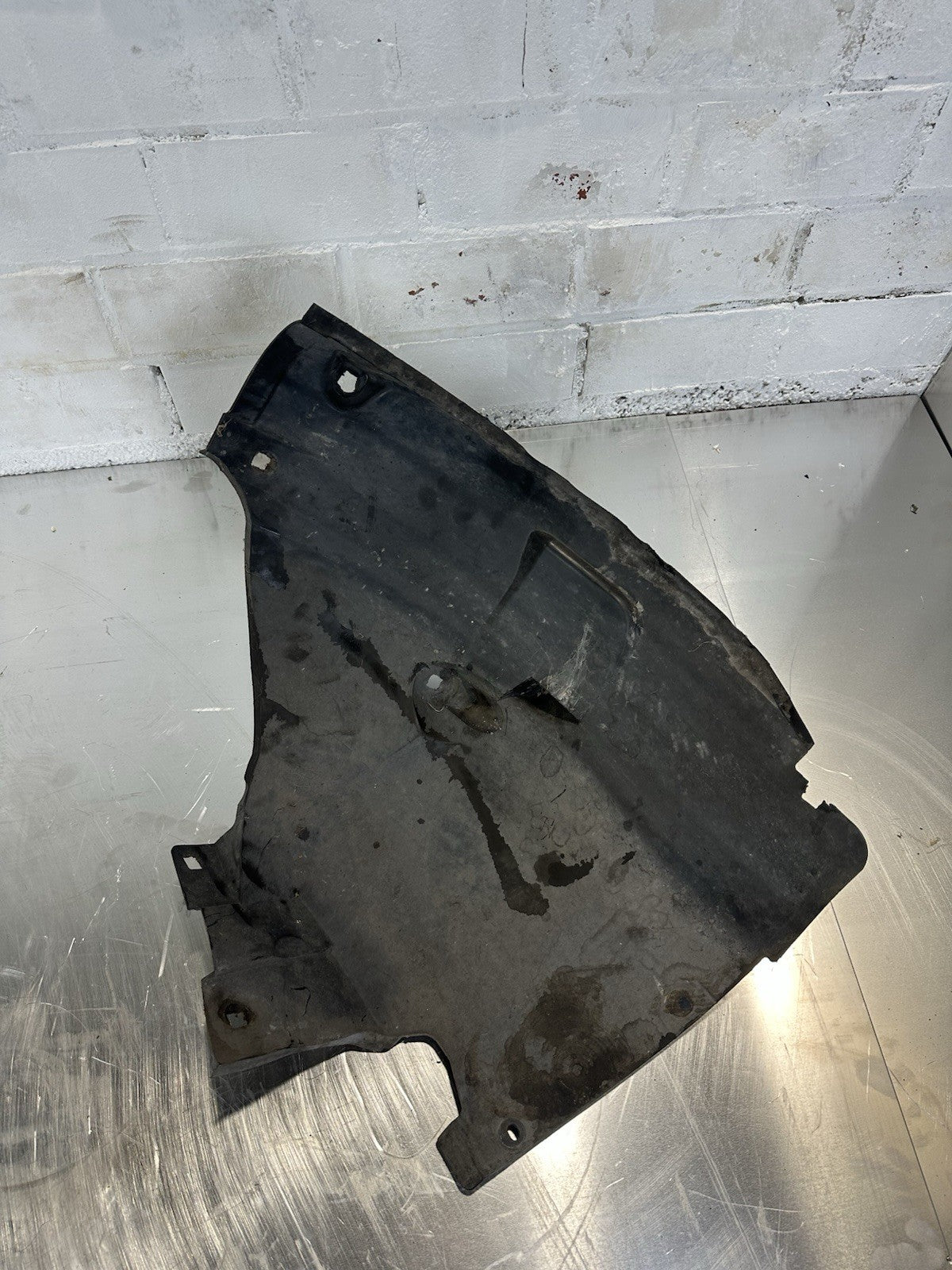 Mercedes CL500 W215 Radhausschale Fahrerseite Schutz vorne links 2156981330