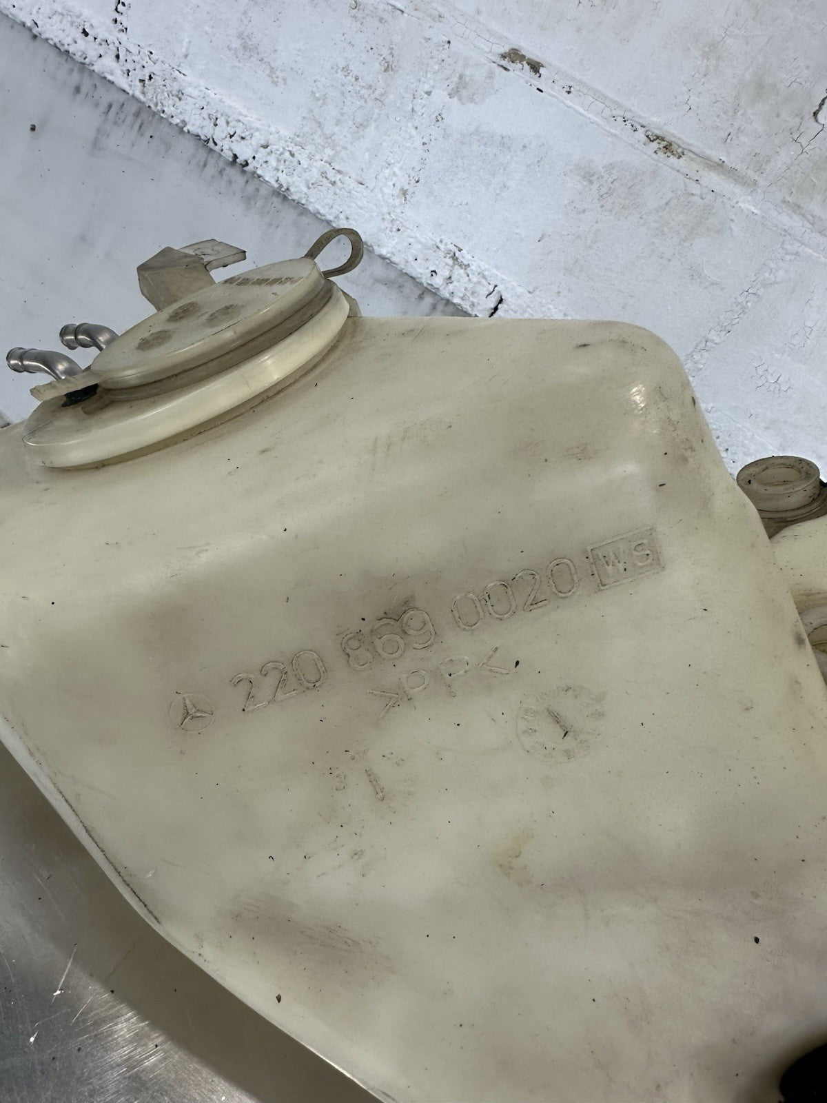 Behälter Scheibenwaschanlage Mercedes-Benz S-Klasse CL Coupe C215 A2208690020