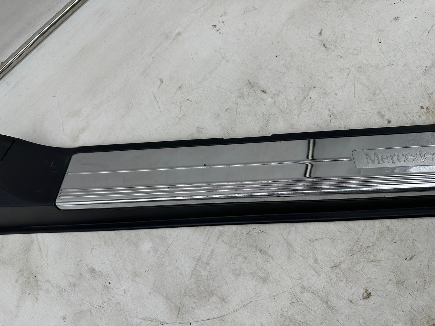 Mercedes-Benz CL/W215 Einstiegsleiste links vorne – A2156801535