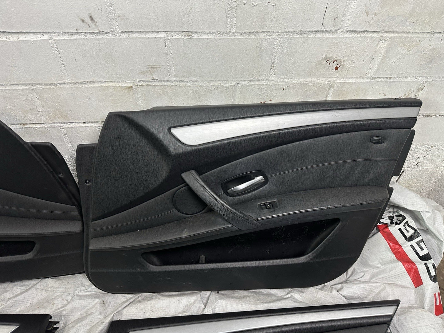 Innenausstattung komplett BMW E61 5er Touring Facelift Leder Sportsitze schwarz