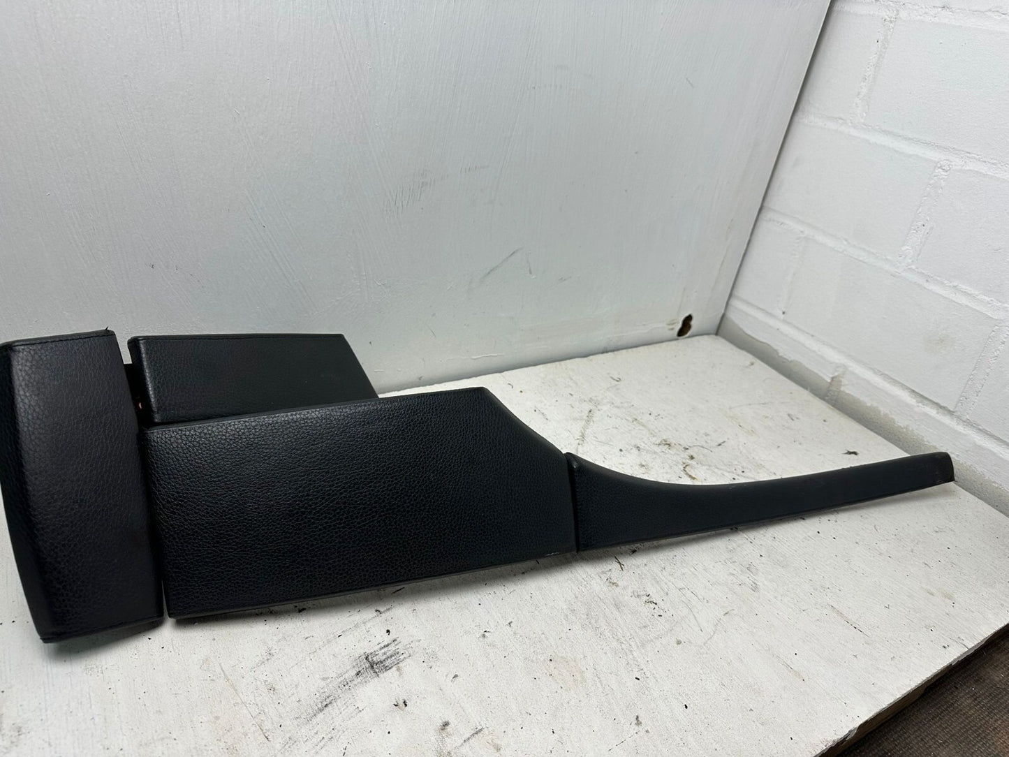 Original Leder-Mittelarmlehne / Armlehnenfach – BMW E61 – Teilenummer 7060171