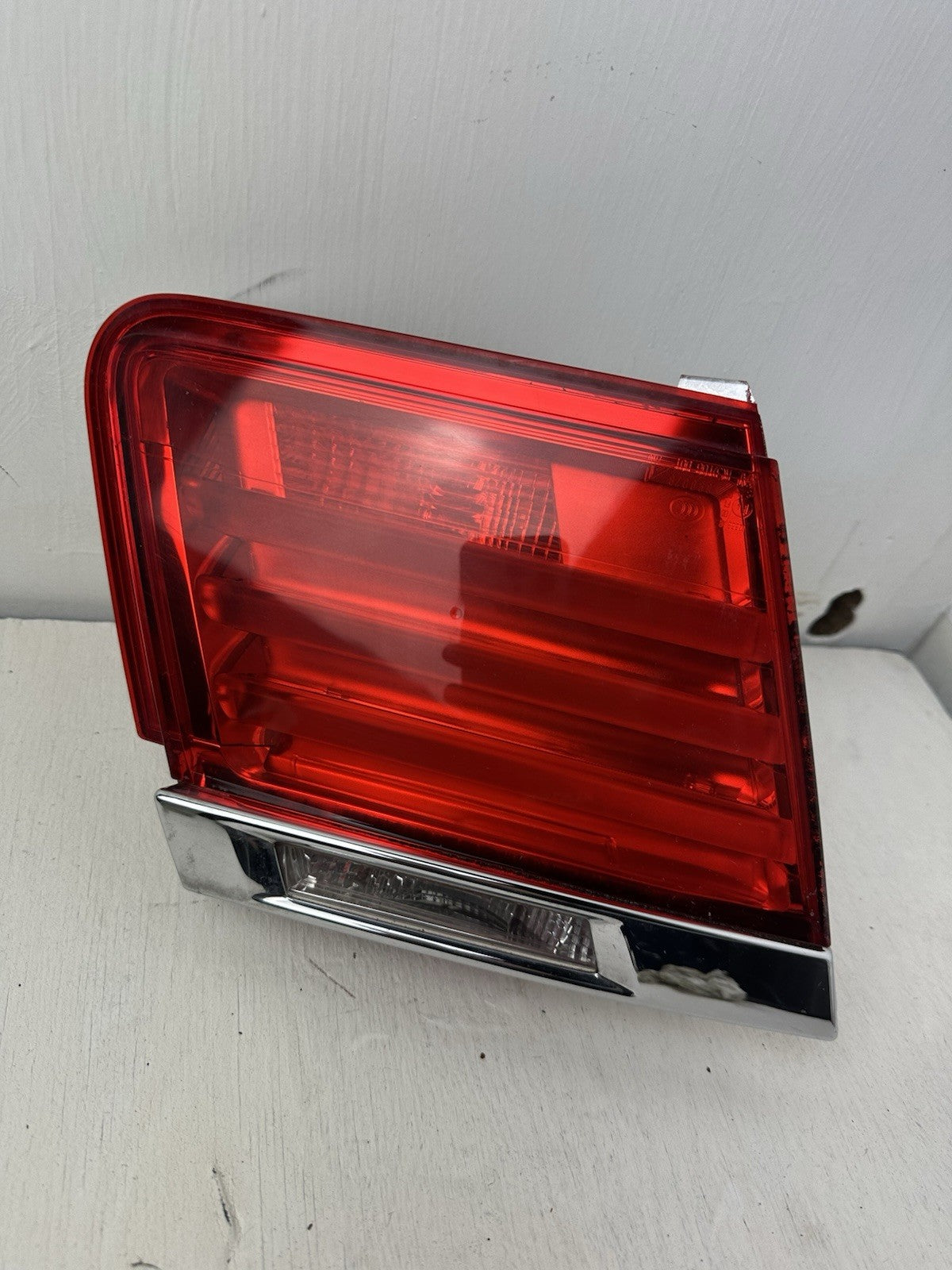 Rücklicht Rückleuchte Heckleuchte links Innen 7182205 BMW 7er F01