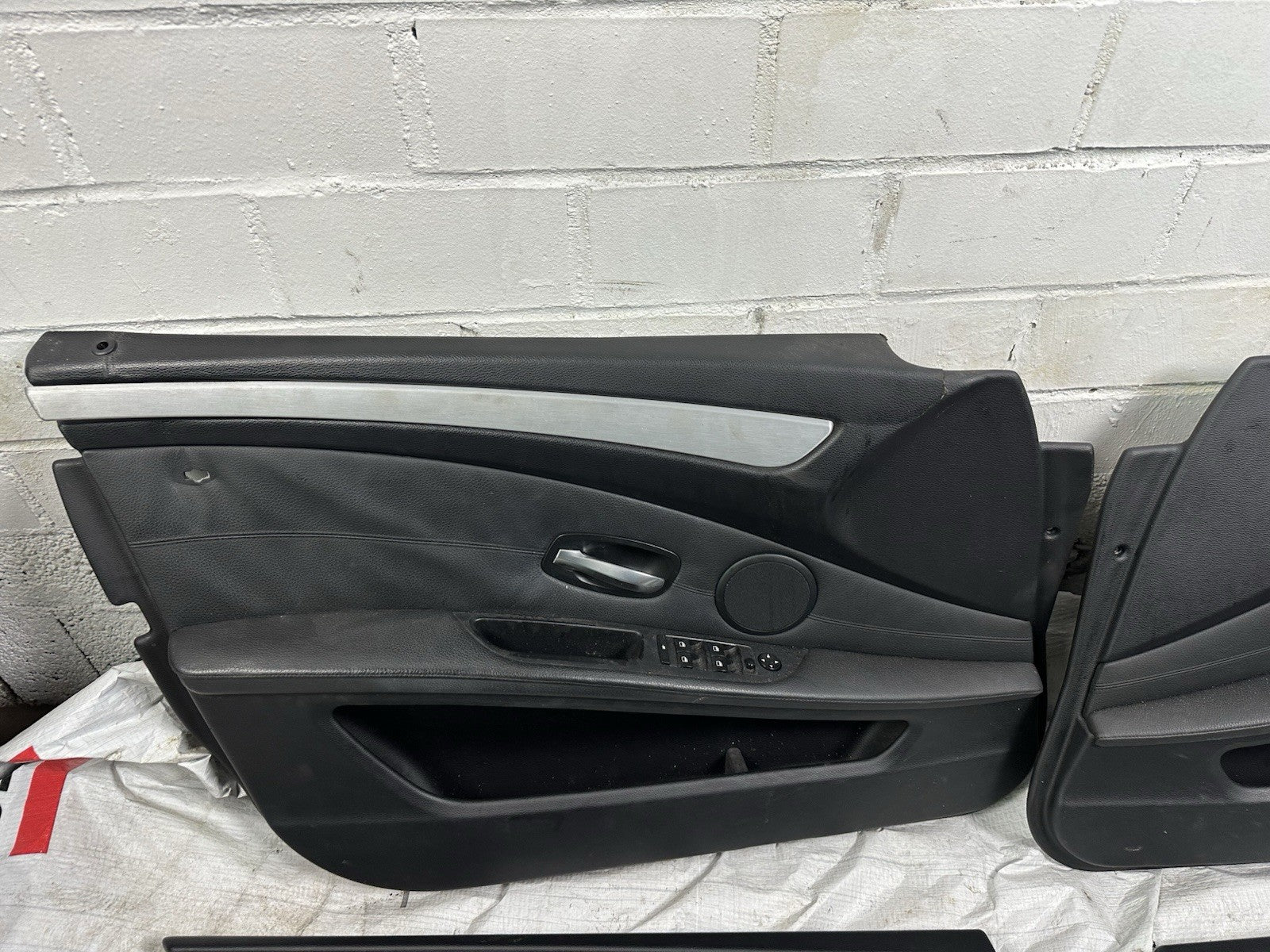 Innenausstattung komplett BMW E61 5er Touring Facelift Leder Sportsitze schwarz