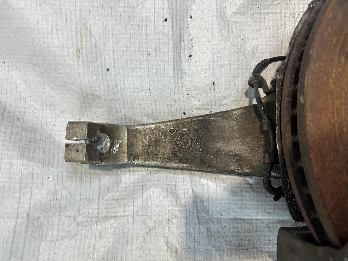 Original BMW 7er F01 750i Achsschenkel vorne rechts inkl. Bremsscheibe/- Sattel