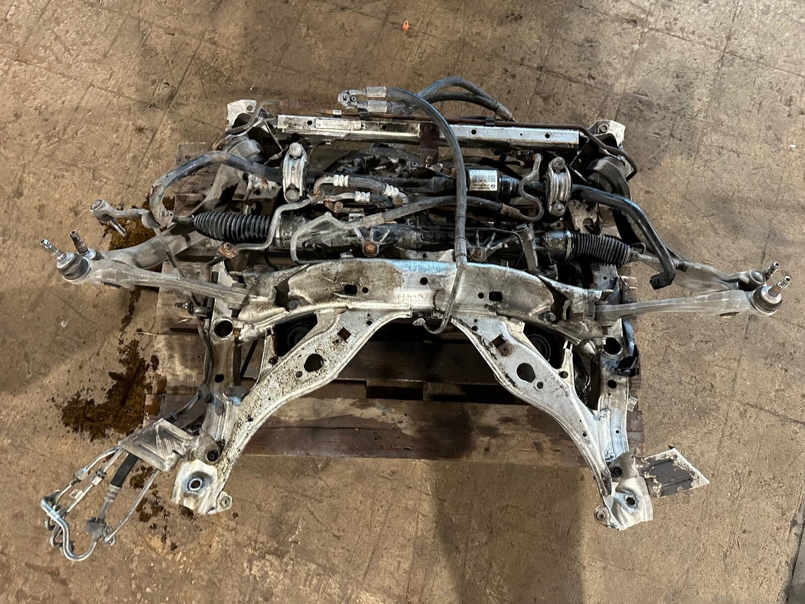 BMW 750i F01 Vorderachsträger mit Anbauteilen Lenkgetriebe etc...