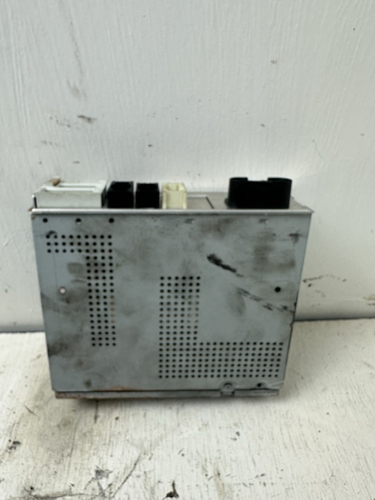 Mercedes W215 TV Tuner Verstärker Steuergerät  A2088200086  BECKER