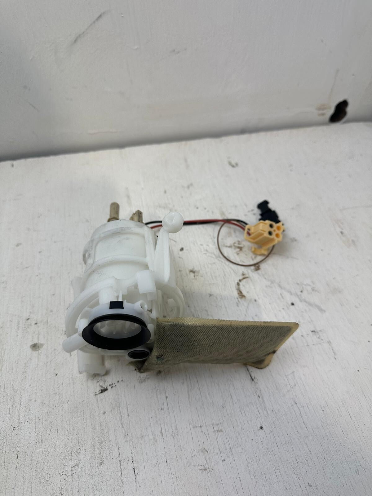 Original BMW Kraftstoffpumpe / Fördereinheit – 7er F01 F02 –7201482 Benzin