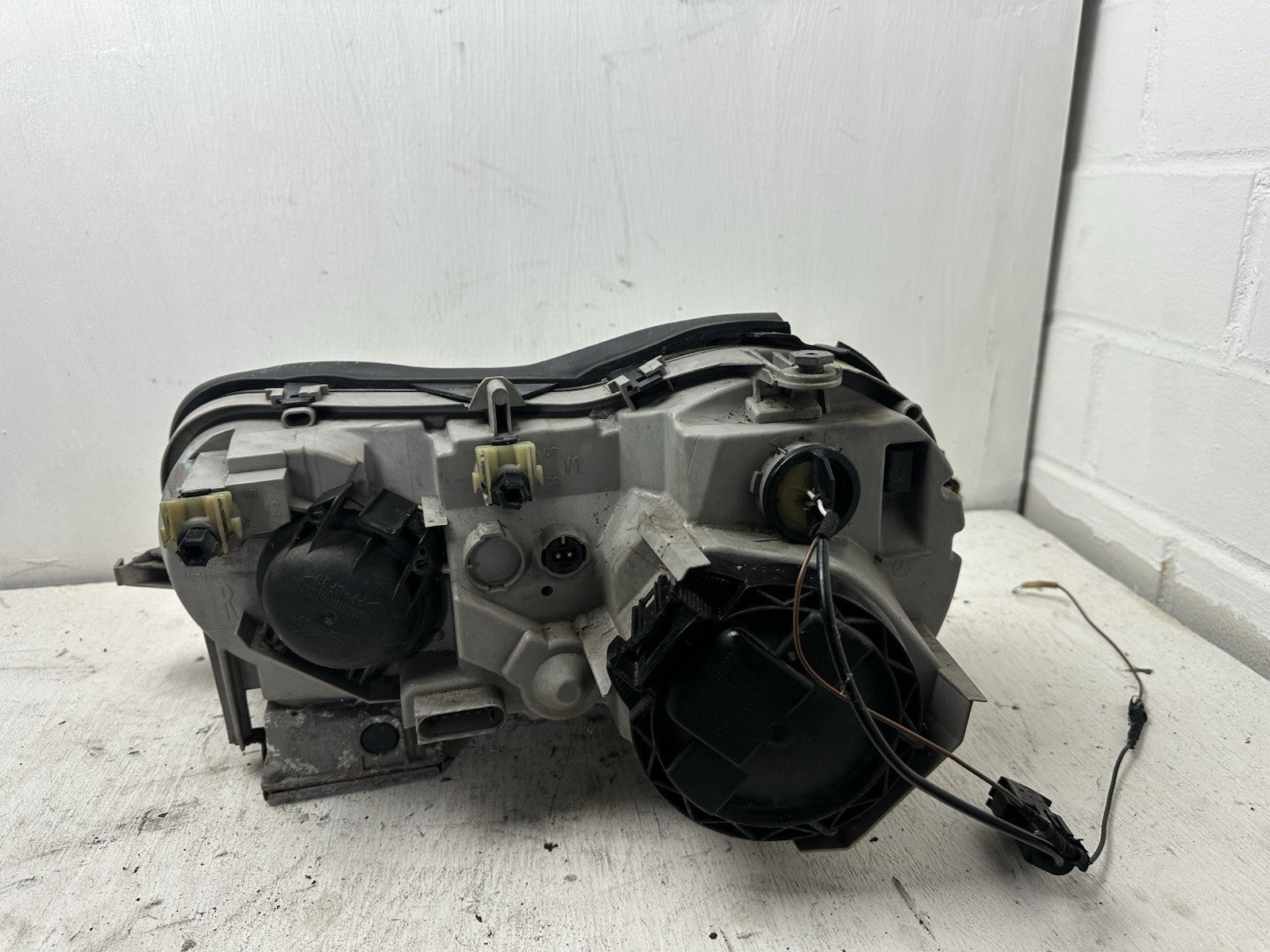 Mercedes W215 Coupe CL Xenon Scheinwerfer Links Komplett 2158200261 0301165272