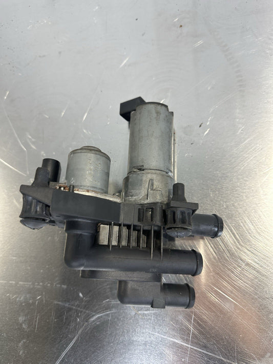 Mercedes W215 W220 Heizungsventil Heißwasserventil Duoventil A2208300084