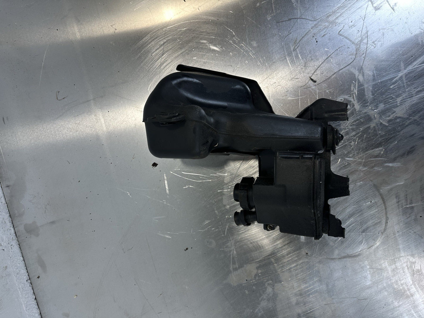 Mercedes Benz W215 Servoölbehälter Öl Behälter 0019892403 ABC Fahrwerk W220