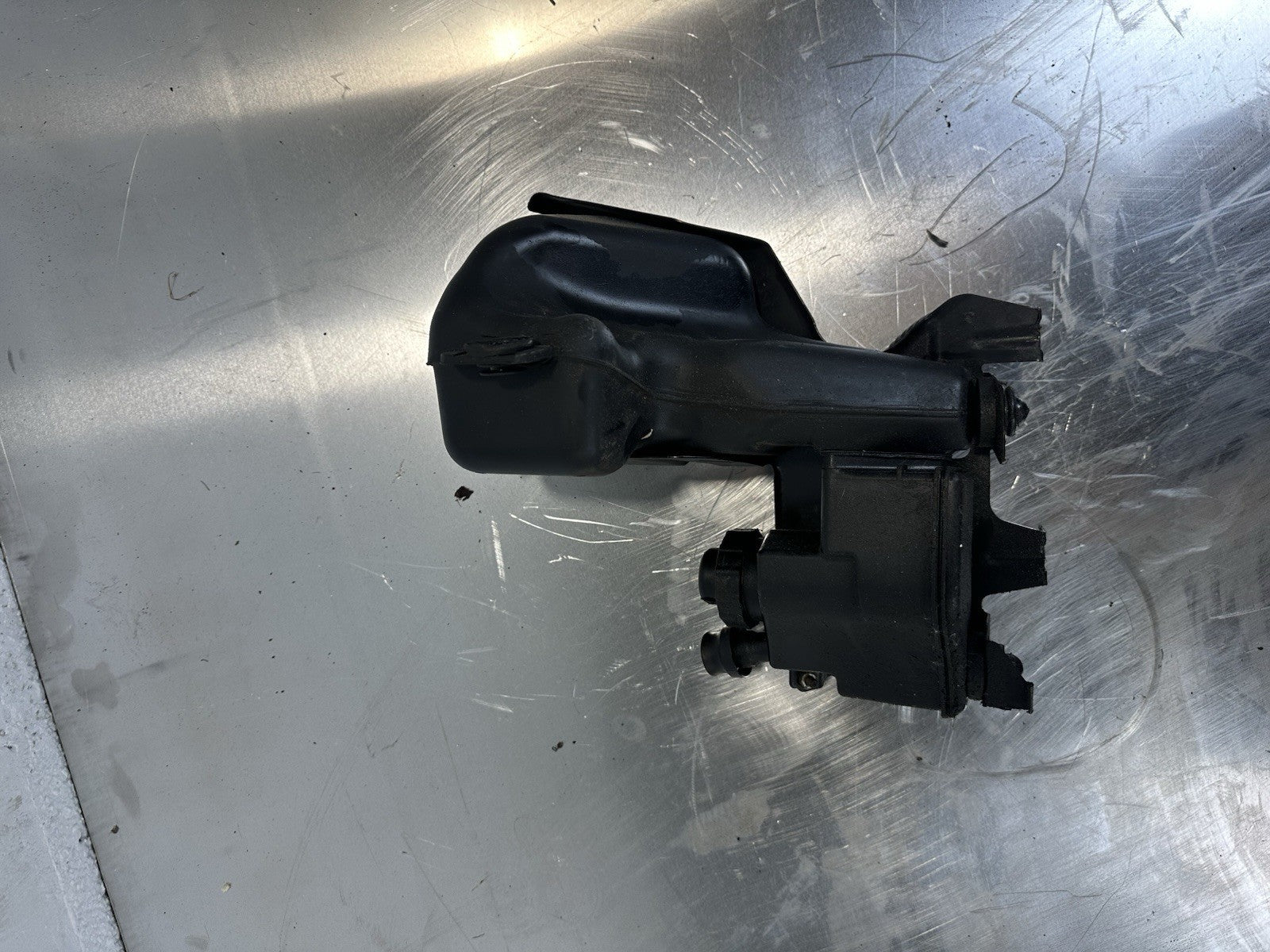 Mercedes Benz W215 Servoölbehälter Öl Behälter 0019892403 ABC Fahrwerk W220