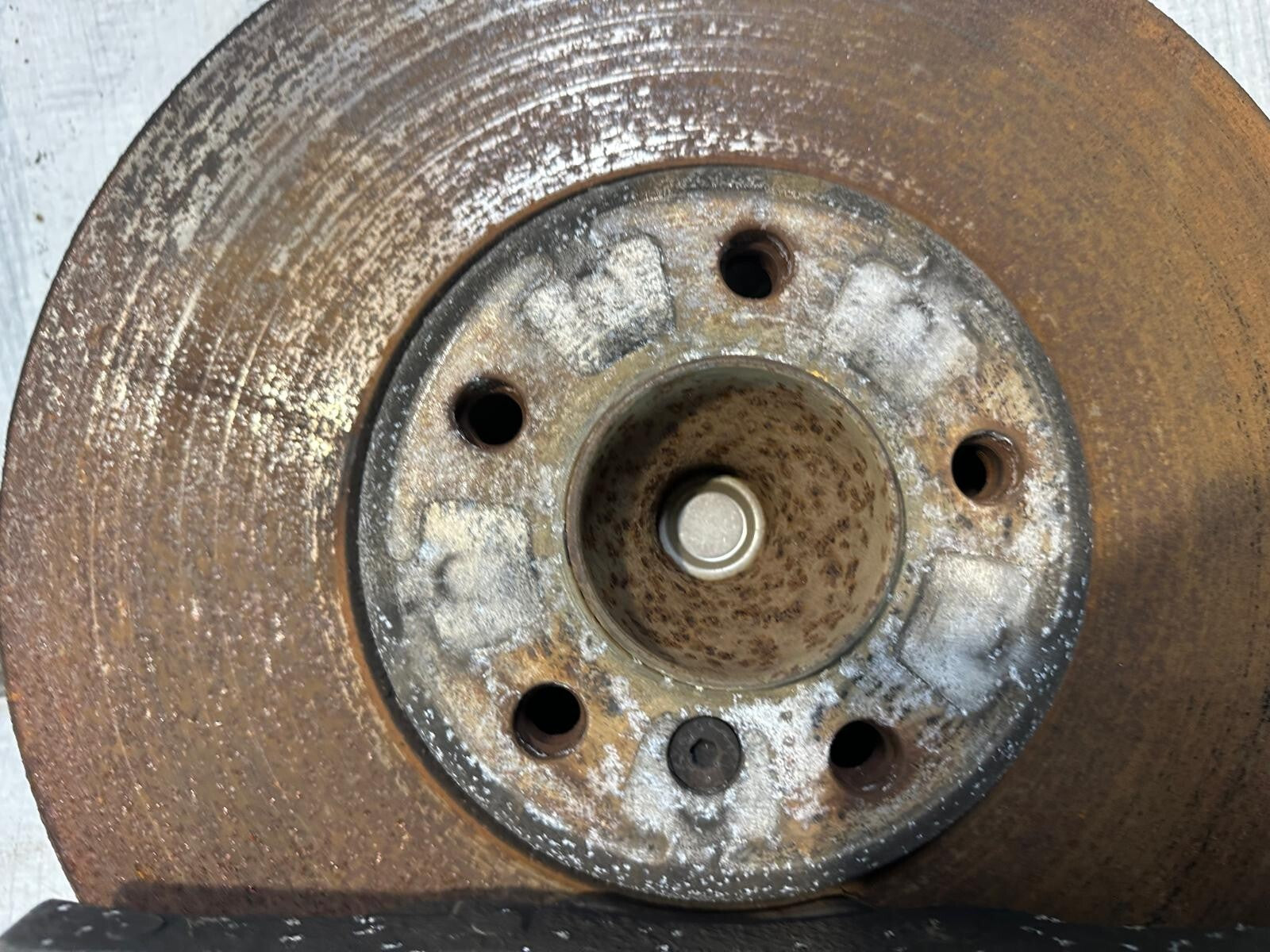Original BMW 7er F01 750i Achsschenkel vorne rechts inkl. Bremsscheibe/- Sattel