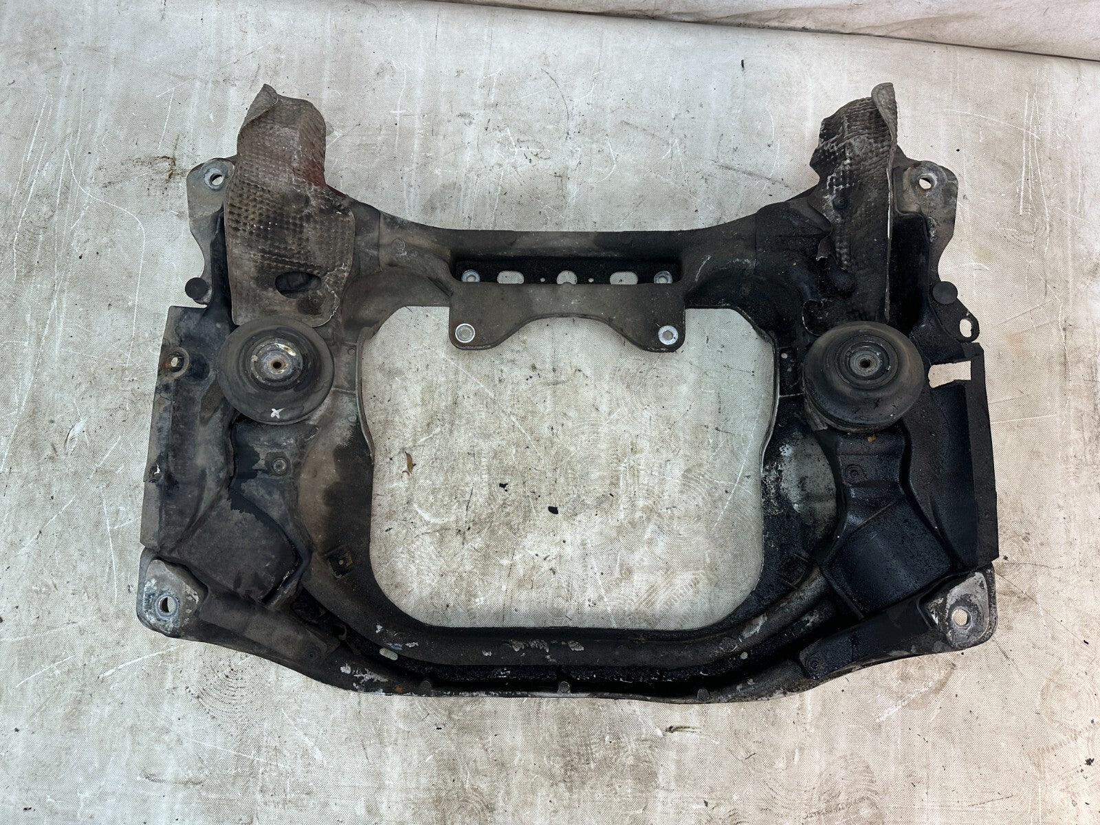 Mercedes Benz W215 CL500 Vorderachse Aluträger A2206280257