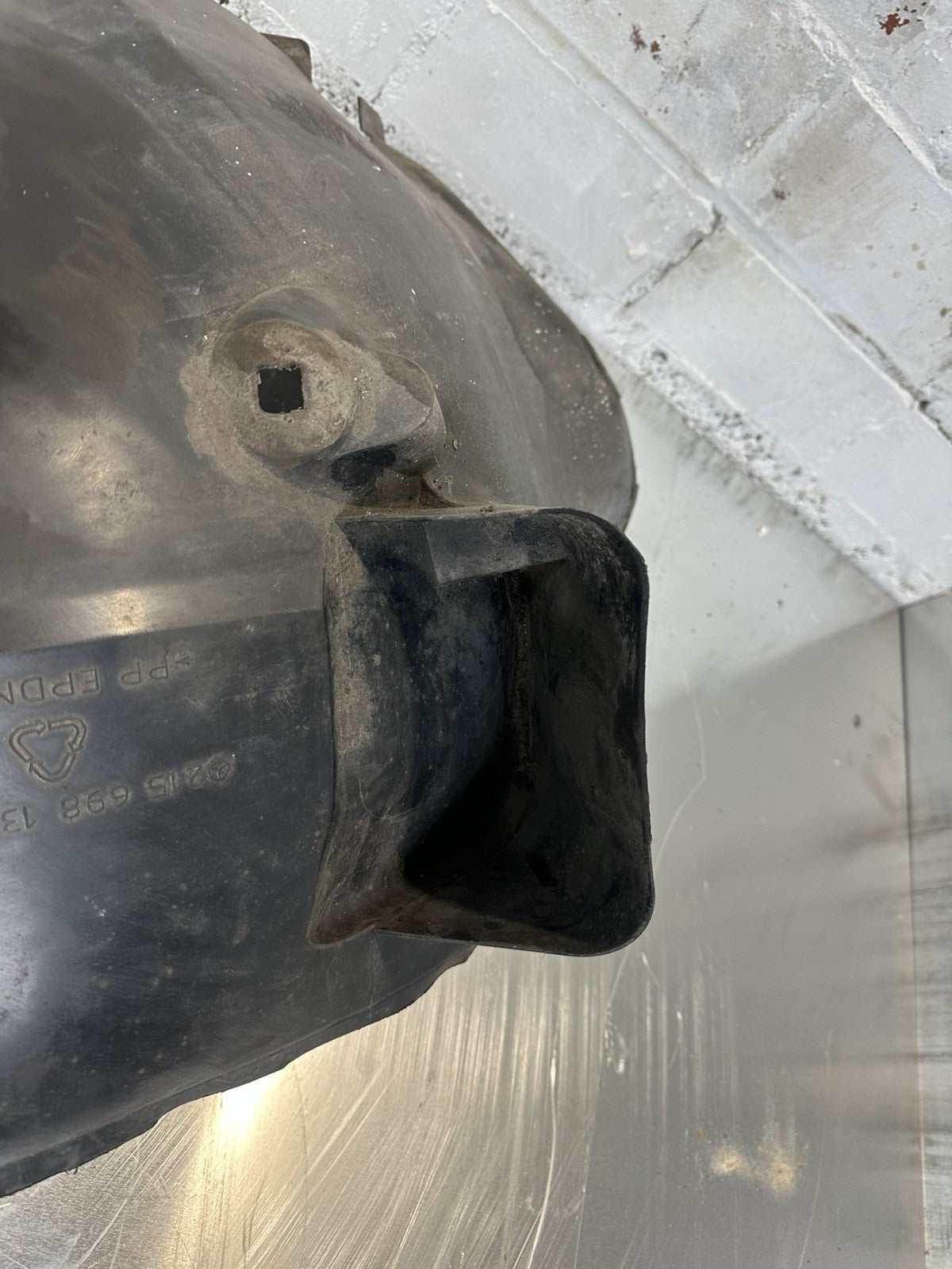 Mercedes CL500 W215 Radhausschale Fahrerseite Schutz vorne links 2156981330