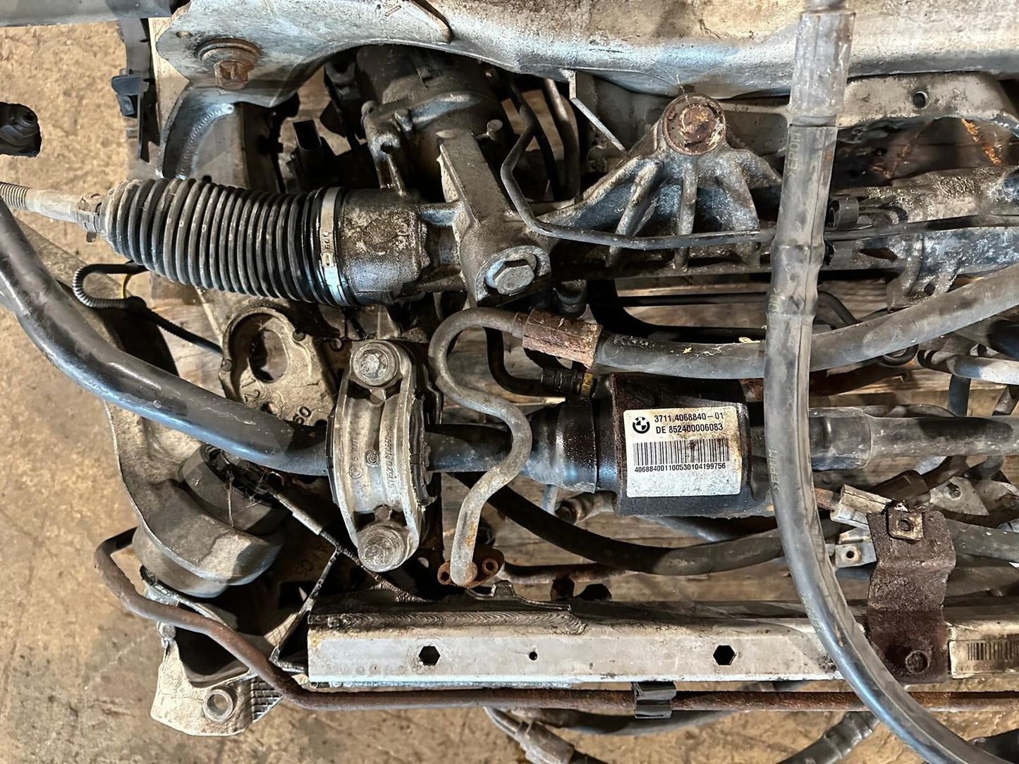 BMW 750i F01 Vorderachsträger mit Anbauteilen Lenkgetriebe etc...