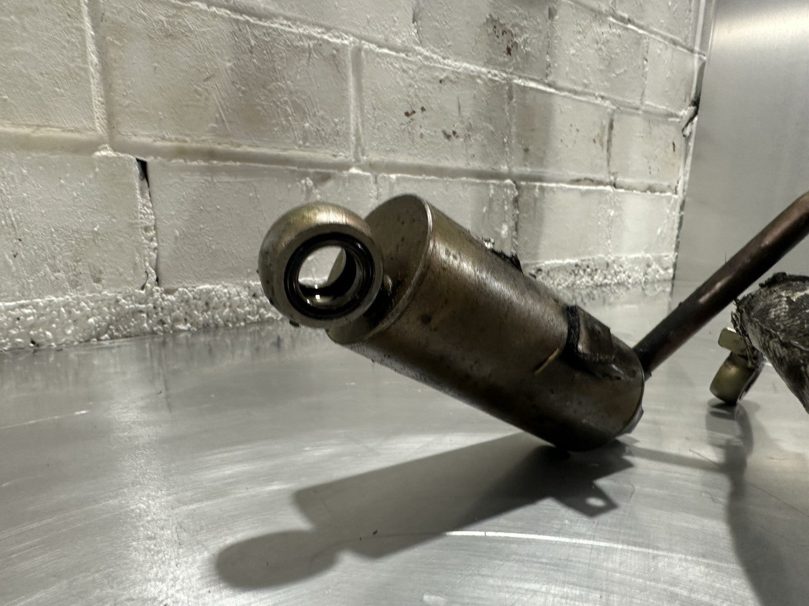 Mercedes W215 W220 R230 Pulsationsdämpfer ABC Pumpe Fahrwerk 2303205353 Original