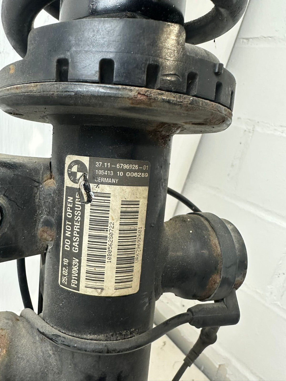 Original BMW F01 F02 F07 Federbein / Stoßdämpfer vorne rechts – VDC – 6796926