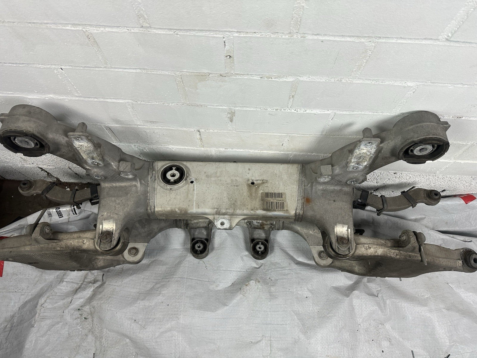 Achsträger BMW 7 730d F01 33316794666 hinten 3.0 155 KW 211 PS Diesel 12-2010
