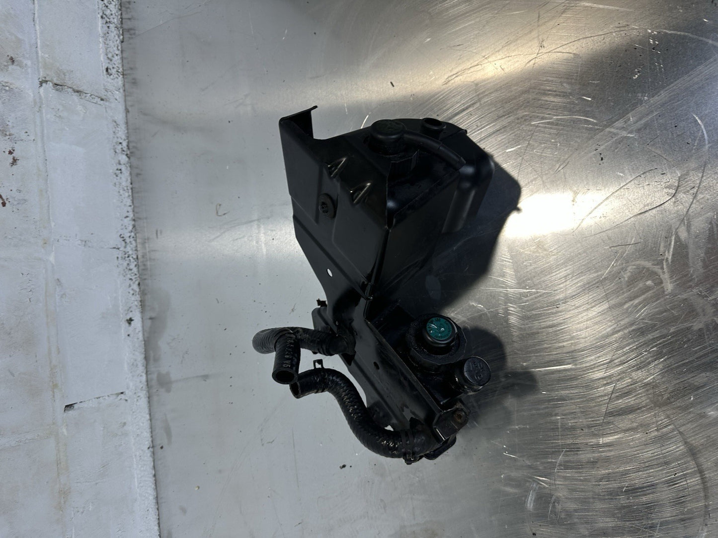 Mercedes Benz W215 Servoölbehälter Öl Behälter 0019892403 ABC Fahrwerk W220