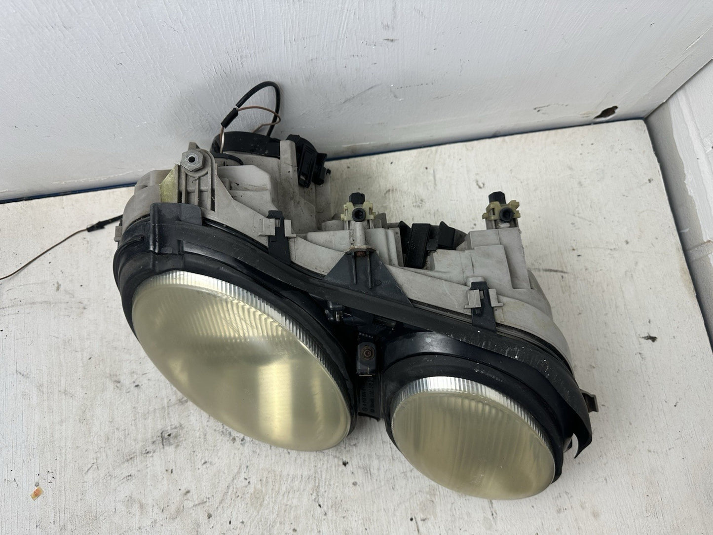 Mercedes W215 Coupe CL Xenon Scheinwerfer Links Komplett 2158200261 0301165272