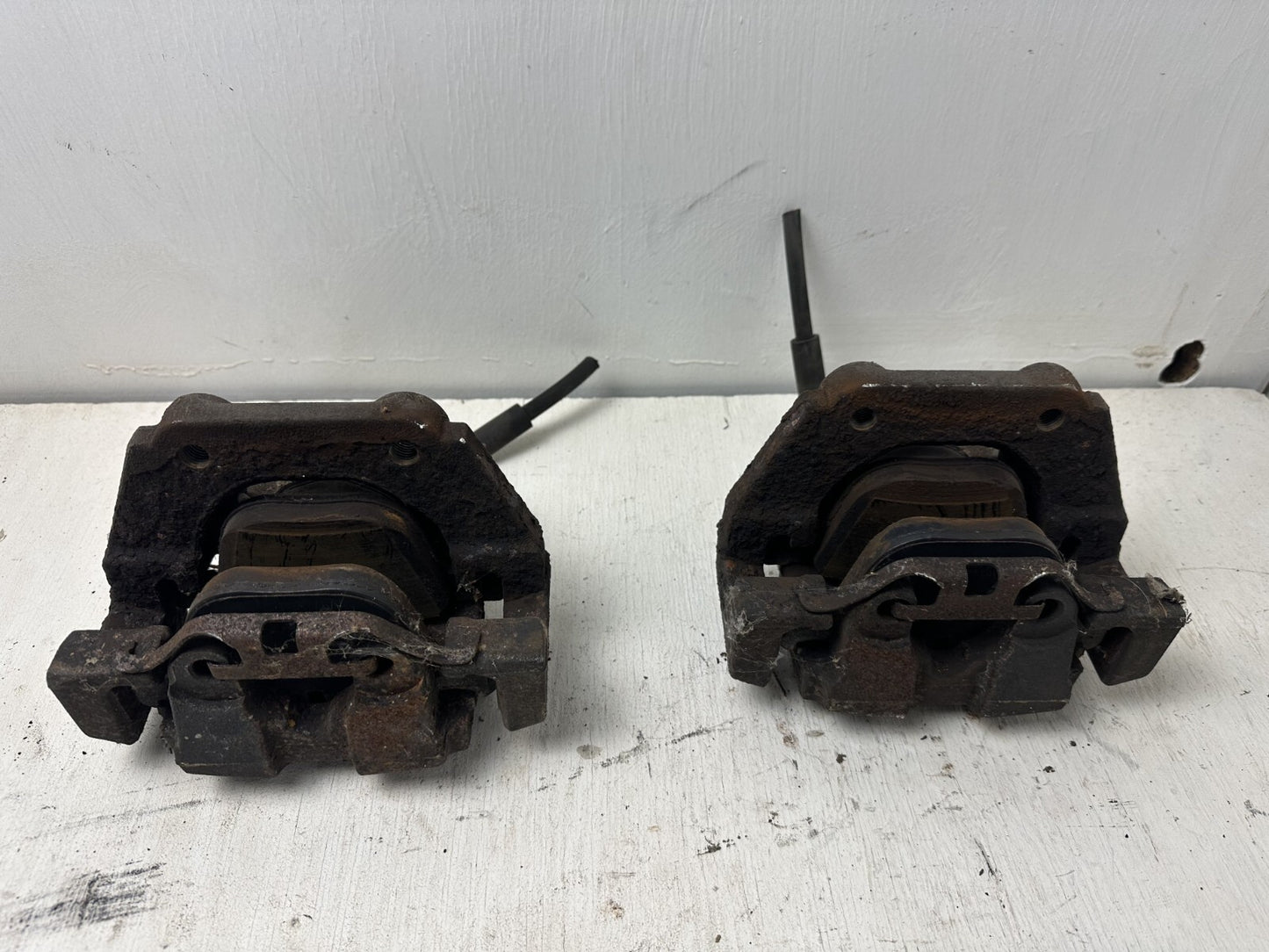 BMW 7er F01 750i Bremssattel Hinten Links +Rechts