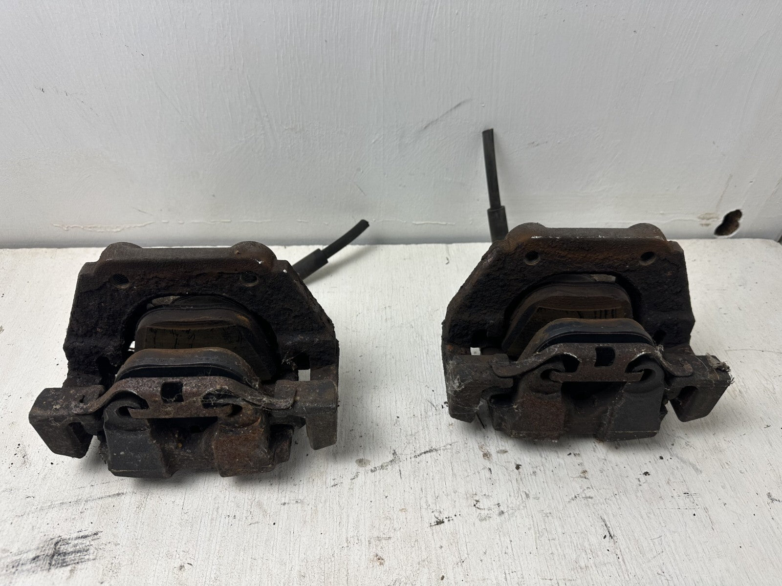 BMW 7er F01 750i Bremssattel Hinten Links +Rechts