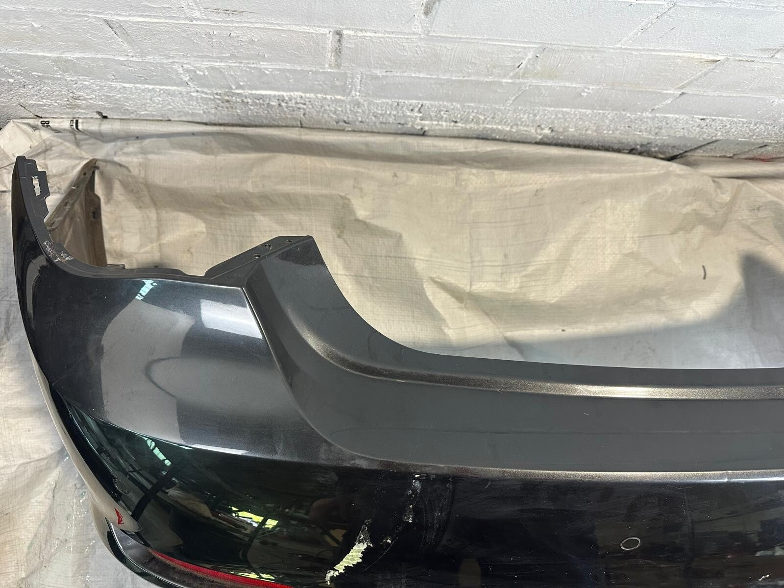Original BMW Heckstoßstange F01 F02 F04 – Sophistograu Metallic (Lackcode A90) –