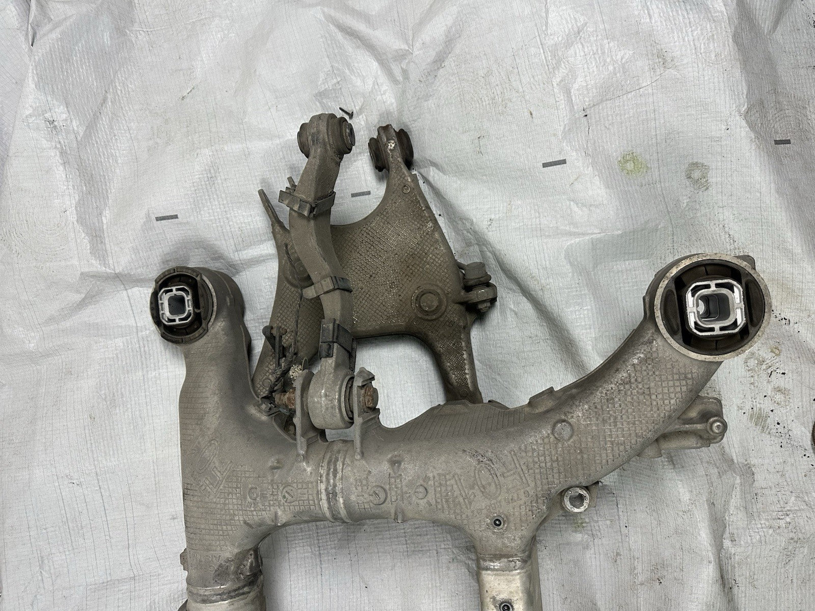 Achsträger BMW 7 730d F01 33316794666 hinten 3.0 155 KW 211 PS Diesel 12-2010