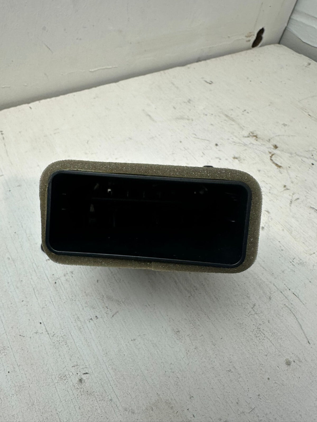 Original BMW 7er F01 F02/04 – Frischluftgrill / Frischluftdüse rechts 9115858