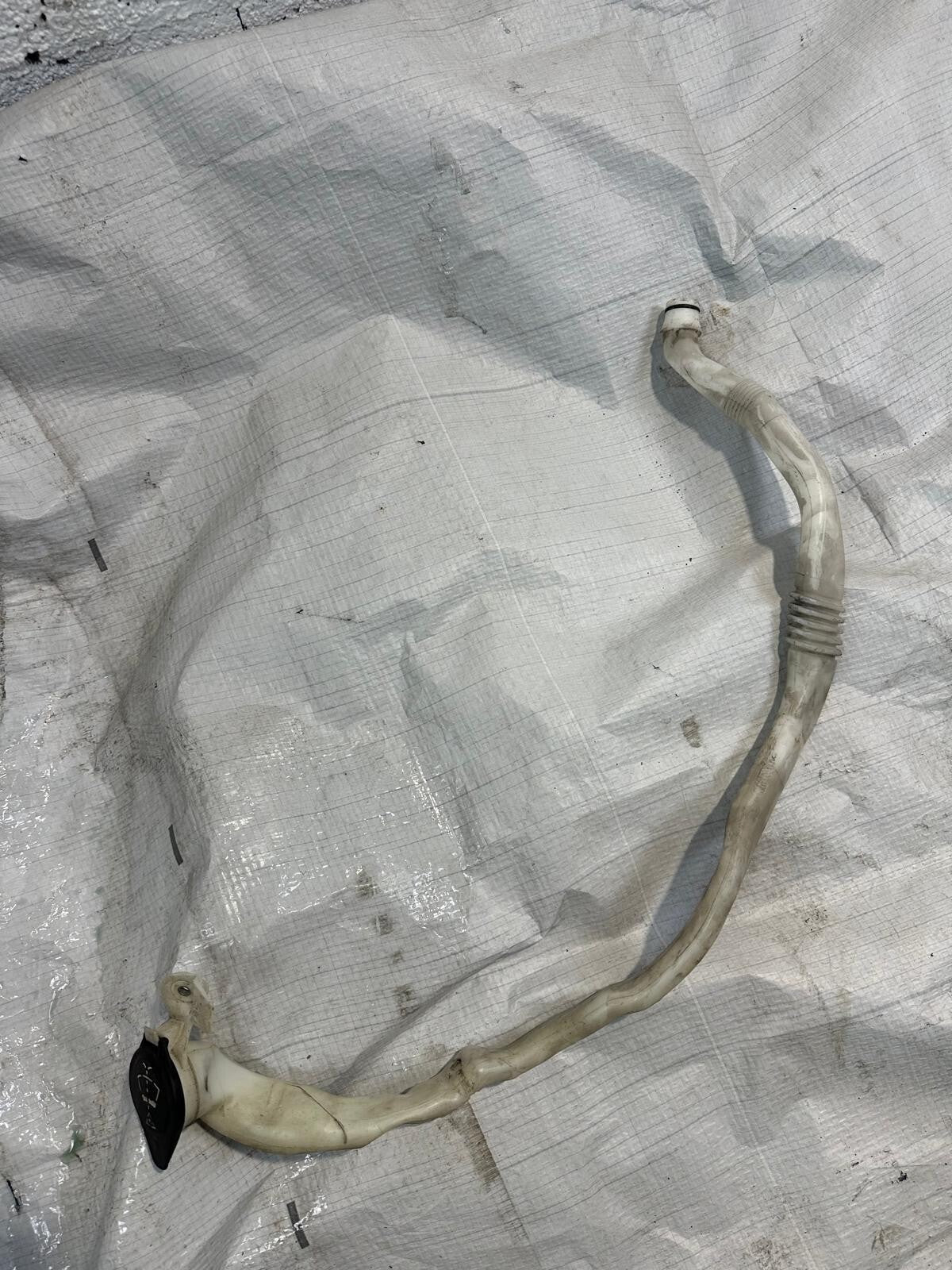 Original BMW 7er F01 Waschwasserbehälter mit Pumpe und Sensoren– 7178745 –