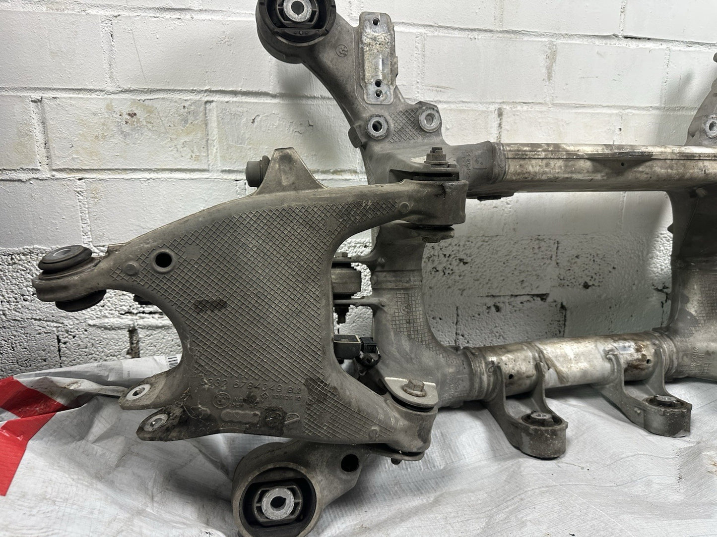 Achsträger BMW 7 730d F01 33316794666 hinten 3.0 155 KW 211 PS Diesel 12-2010