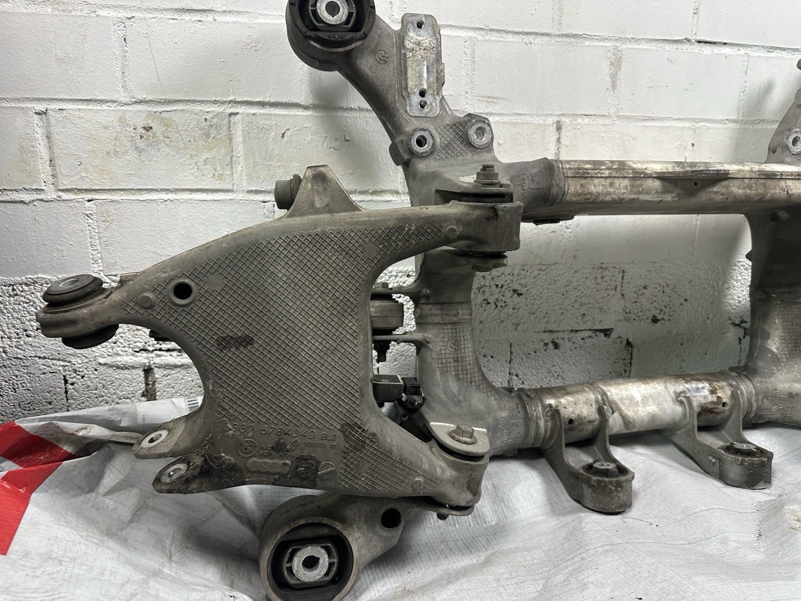 Achsträger BMW 7 730d F01 33316794666 hinten 3.0 155 KW 211 PS Diesel 12-2010
