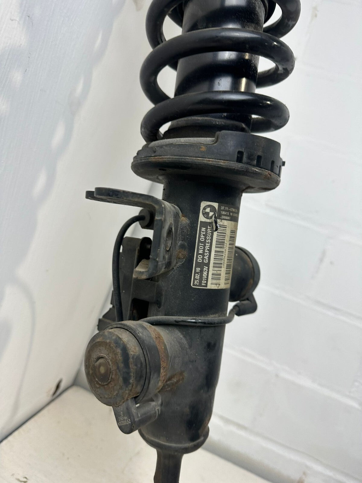 Original BMW F01 F02 F07 Federbein / Stoßdämpfer vorne rechts – VDC – 6796926