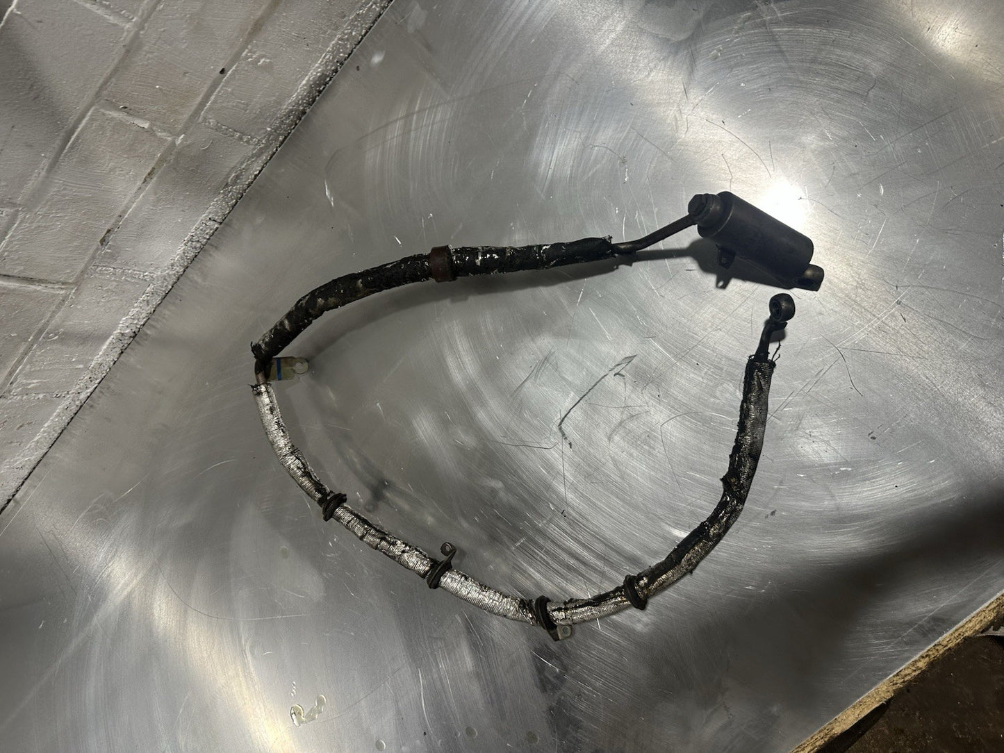 Mercedes W215 W220 R230 Pulsationsdämpfer ABC Pumpe Fahrwerk 2303205353 Original