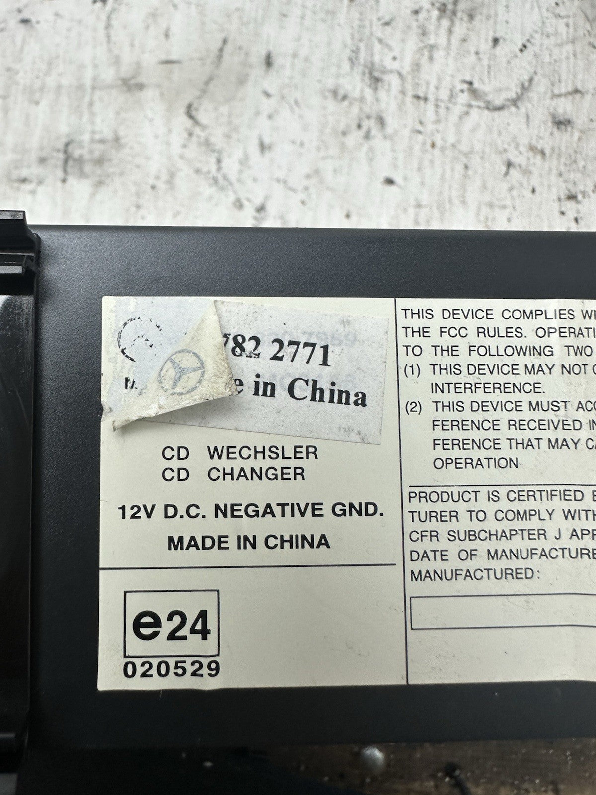 Mercedes Benz W215 W203 W220 MOPF CD-Wechsler Wechsler 6 Fach 2038209089 MC3010