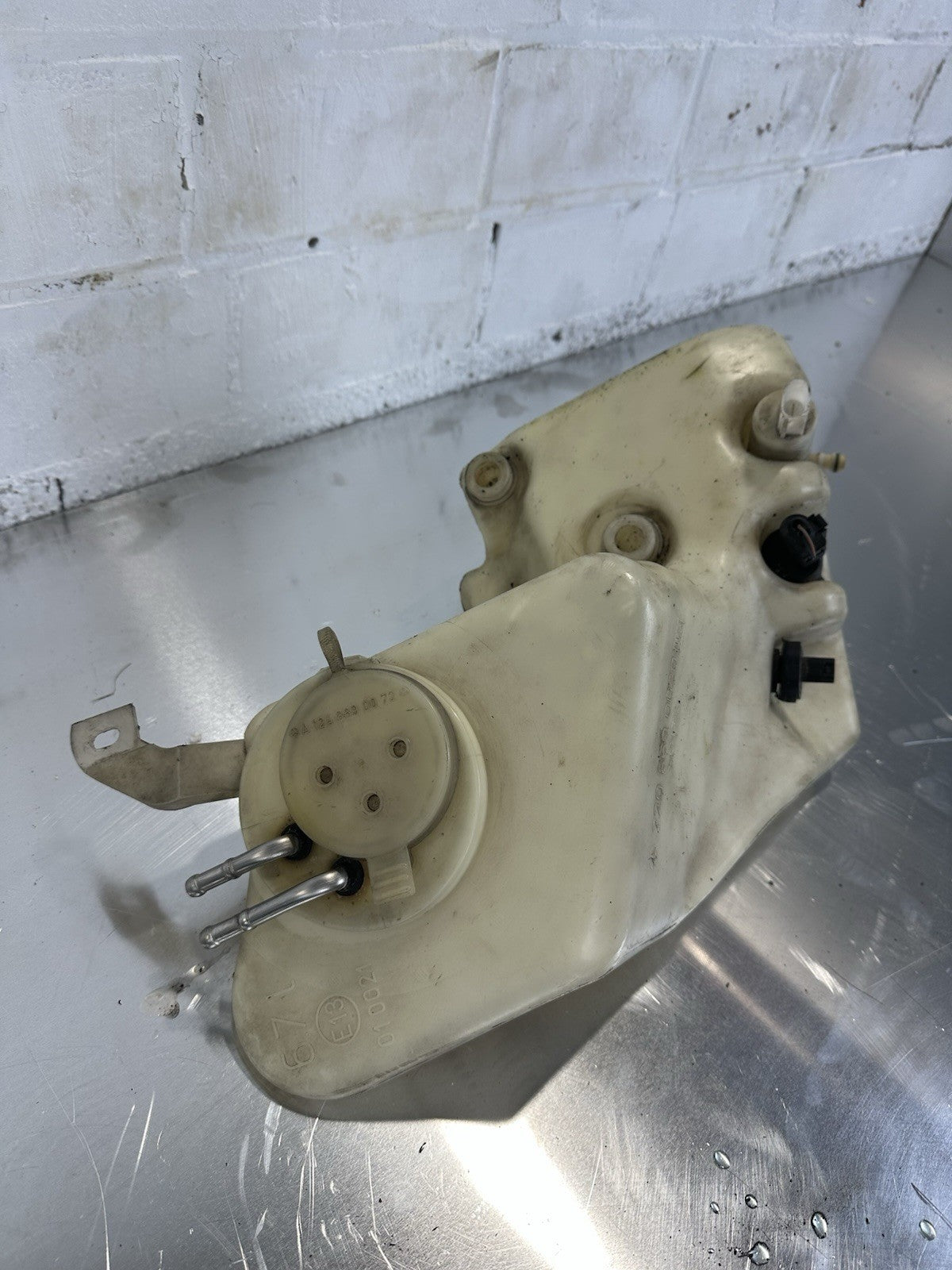 Behälter Scheibenwaschanlage Mercedes-Benz S-Klasse CL Coupe C215 A2208690020