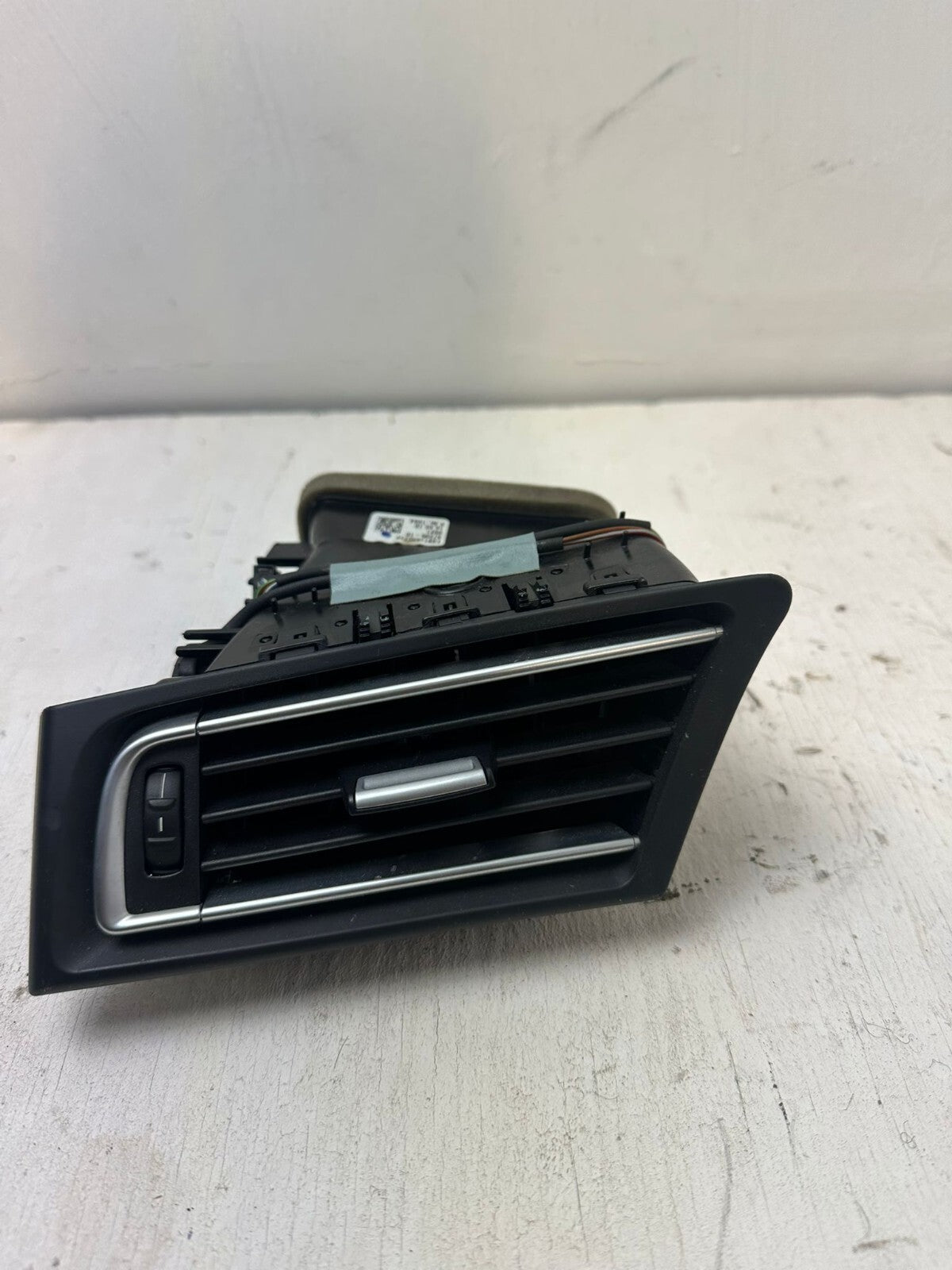 Original BMW 7er F01 F02 FL (LCI) F04 Hybrid – Frischluftgrill / Frischluftdüse