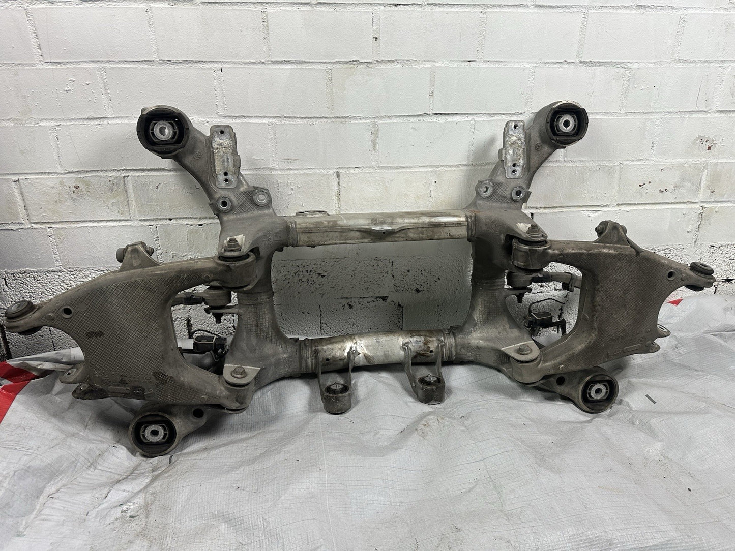 Achsträger BMW 7 730d F01 33316794666 hinten 3.0 155 KW 211 PS Diesel 12-2010