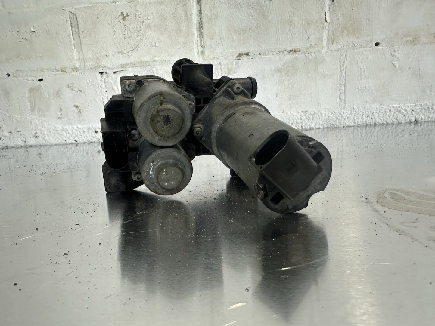 Mercedes W215 W220 Heizungsventil Heißwasserventil Duoventil A2208300084